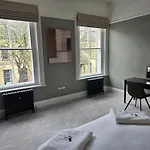 Semesterbostad Centre Fabulous Georgian Townhouse