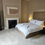 Holiday home Centre Fabulous Georgian Townhouse *