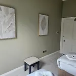 Holiday home Centre Fabulous Georgian Townhouse