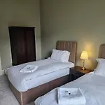 Centre Fabulous Georgian Townhouse بيت للعطل