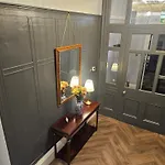 Holiday home Centre Fabulous Georgian Townhouse *