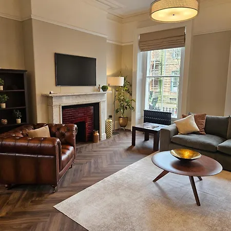 Holiday home Centre Fabulous Georgian Townhouse