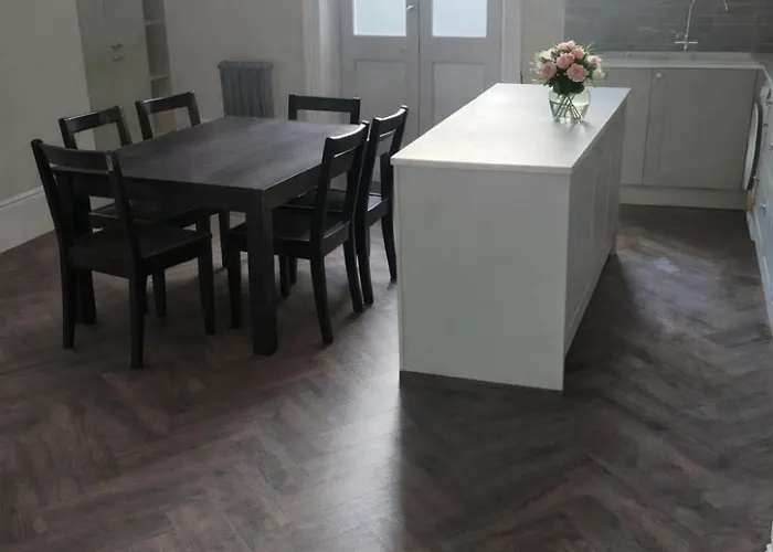 Centre Fabulous Georgian Townhouse بيت للعطل